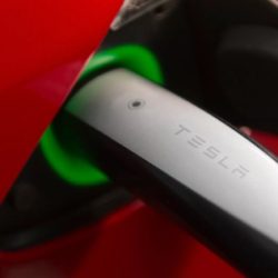 Akses Supercharger Tesla untuk Volvo Kini Tersedia di Mobil Listrik