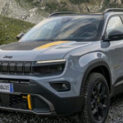 Jeep Avenger MY25: Fitur ChatGPT, Varian 4xe Hybrid, dan Trim Terbaru yang Dapat Dipesan Sekarang!