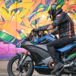 Panduan Memilih Sepeda Motor Listrik Terbaik Tahun 2024: Hemat, Ramah Lingkungan, dan Canggih