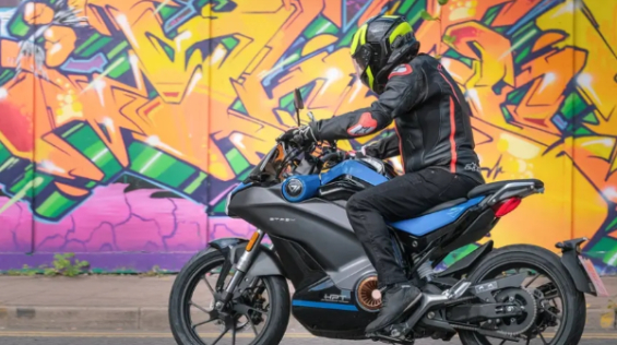 Panduan Memilih Sepeda Motor Listrik Terbaik Tahun 2024: Hemat, Ramah Lingkungan, dan Canggih